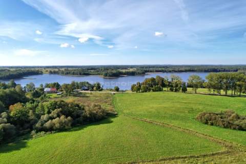 Działki budowlane nad jeziorem - 13 km od Ełku.