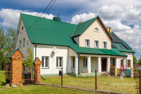 Dom nad rzeką koło Ełku, w stylu dworkowym
