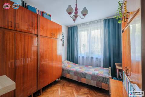 Pierwsze Piętro Potencjalne 3 Pokoje z Balkonem