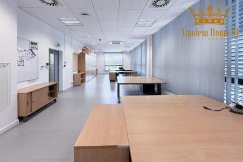 Na wynajem magazyn 430m2, biuro 180m2 w kompleksie biznesowym...