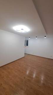 Wysoki parter 3 pokoje po remoncie Balkon Cicha okolica