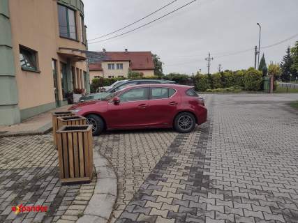 Obiekt magazyn 1000 m2 biuro 200 m2 i parkingi