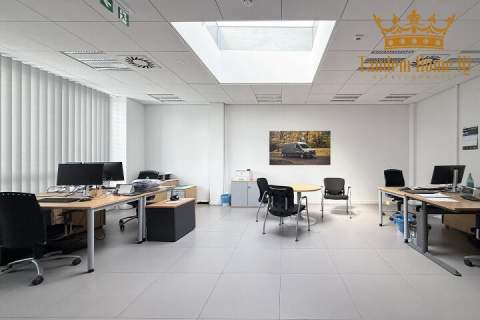 Na wynajem magazyn 430m2, biuro 180m2 w kompleksie biznesowym...