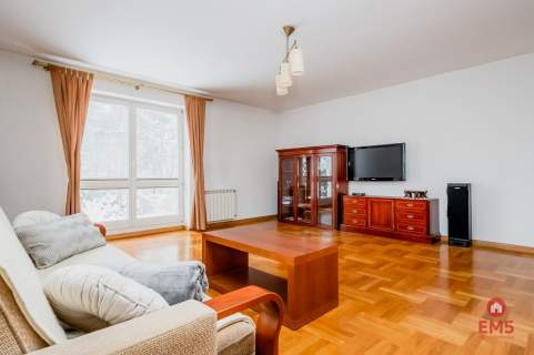 Posiadłość 2500m2 Zadbany Dom z Lasem