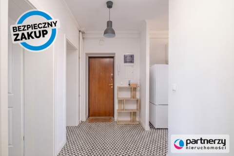 2 pokoje z balkonem i piwnicą blisko Motławy 