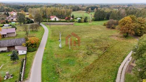 Wola Ociecka 28 ar BUDOWLANA przy lesie WZ