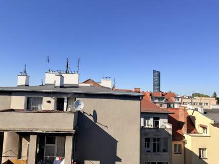 Spokojne mieszkanie na wynajem 28 m2 Hallera Parking