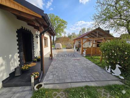 Posiadłość w pobliżu Zielonej Góry działka 2900m2