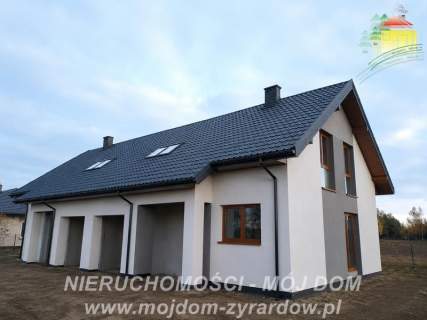 NOWOCZESNY DOM W ZABUDOWIE BLIŹNIACZEJ