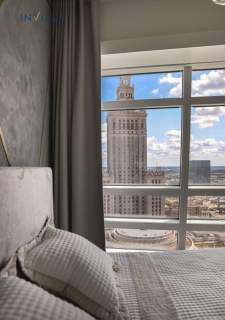 Luksusowy apartament z widokiem, Złota 44