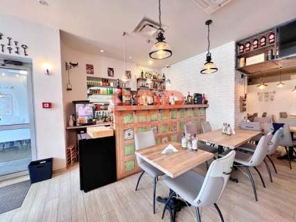 Lokal 168 m2 z potencjałem gastronomicznym - Plac Solny