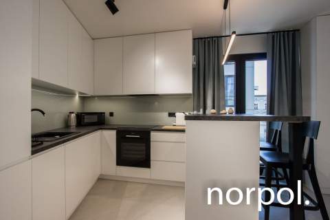 Nowoczesne mieszkanie z przestronnym balkonem / modern apartment