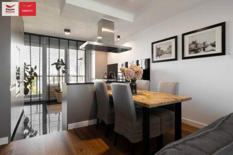 Apartament 90 m , 2 balkony, widok na Zatokę