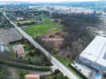 Atrakcyjna nieruchomość usługowa w Brzeziu 1,19 ha
