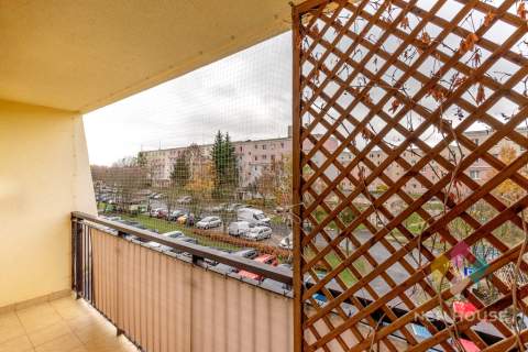 Rezerwacja, 2-pok, 48,10 m2, duży balkon, piwnica