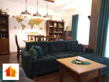 Piętrowy apartament z garażem w centrum