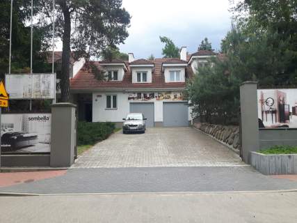 Budynek usługowo-handlowo-mieszkalny na niezależnej działce