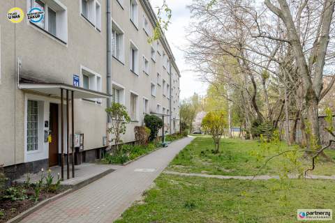 2 pok z balkonem.
