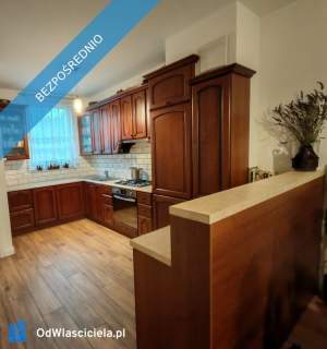 Segment 4 pokoje, 2 łazienki, ogródek, 2 miejsca postojowe, z