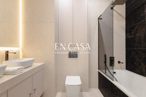 Nowy apartament w nowym budynku, garaż, concierge