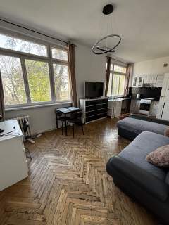 Cicha widna kawalerka Ochota ul. Niemcewicza 7/9