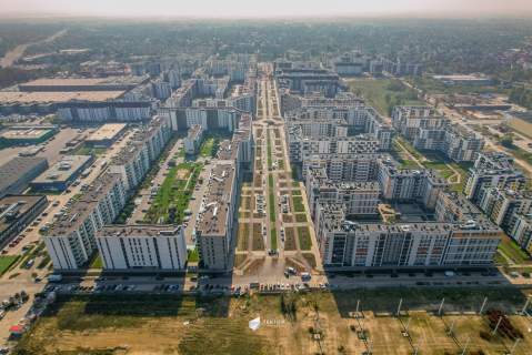3 pokoje dwustronne duży balkon garaż