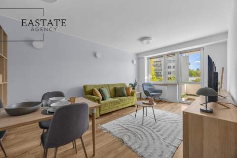 3 pokoje Oddzielna kuchnia Balkon Metro