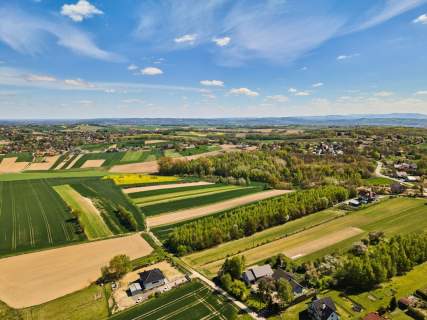 Mała działka 10,36a w Suchorabie gm. Niepołomice