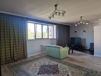 Dom parterowy 242m2, ogród, dwa garaże, wiata