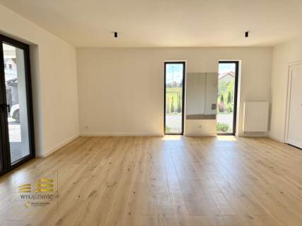Nowy, parterowy dom przy lesie 5 pokoi 181 m2