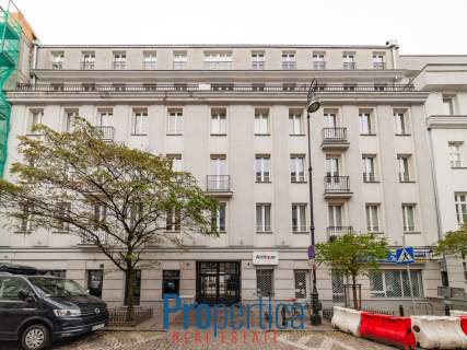 Ciche mieszkanie w przedwojennej kamienicy - 71 m 