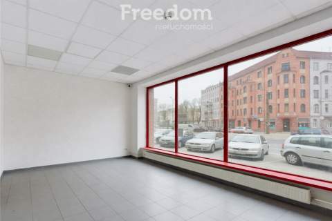 Lokal 95m Centrum Witryna 2 wejścia parking