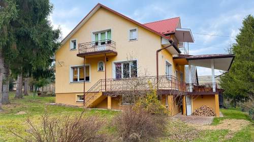 Dom niedaleko Jeziora Solińskiego
