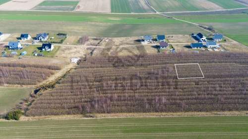 Działka w Darzlubiu 6km od Pucka media WZ 1040 m2