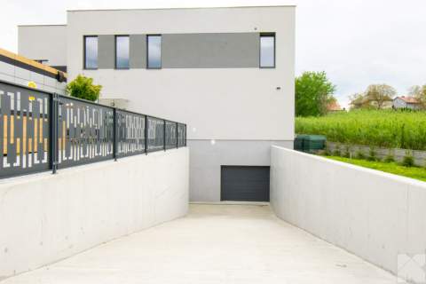 WYNAJEM/ Powierzchnia magazynowa /Roźwienica
