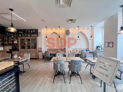 Lokal 168 m2 z potencjałem gastronomicznym - Plac Solny