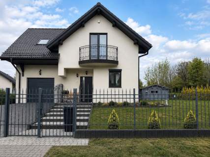 Komfortowy dom z garażem w centrum Tarnowskich Gór
