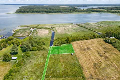 Atrakcyjna działka z linią brzegową Śniardw
