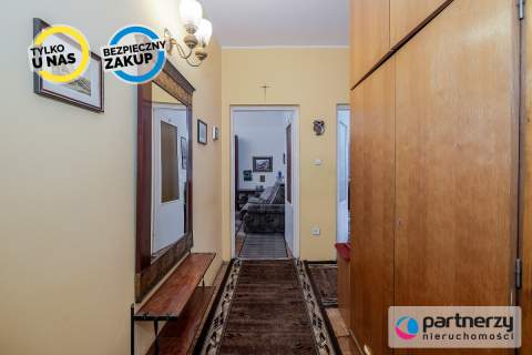 2 pok z balkonem.