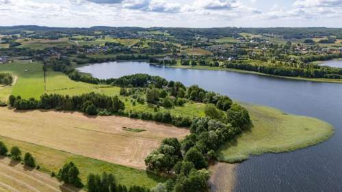 Działka budowlana nad jeziorem w Łapalicach