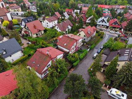 PRZESTRONNY DOM WOLOSTOJĄCY NA KLINACH   7 POKOI.