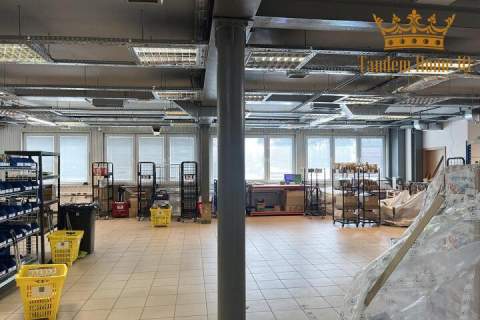 Do wynajęcia magazyn 556m2 , parter budynku ocieplanego - 