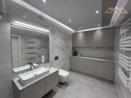 Komfortowy apartament w sercu miasta, w pełni wyposażony