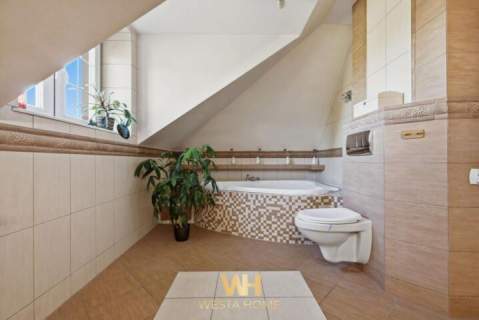 Dom wolnostojący z dużą działką i ogrodem