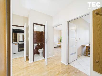 3 niezależne pokoje balkon - ul. Kwartowa