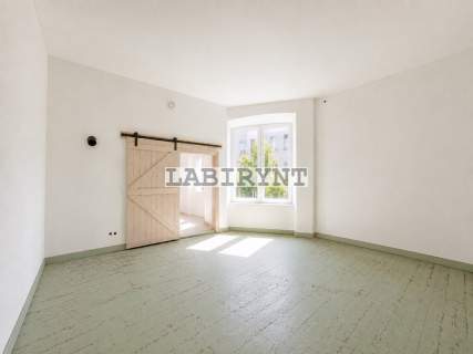 Lokal 100m2, 1. piętro, balkon, druga Aleja N.M.P.