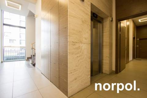 Nowoczesne mieszkanie z loggią i tarasem / Modern apartment with...