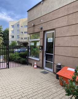 Lokal z witryną oraz dwoma niezależnymi wejściami