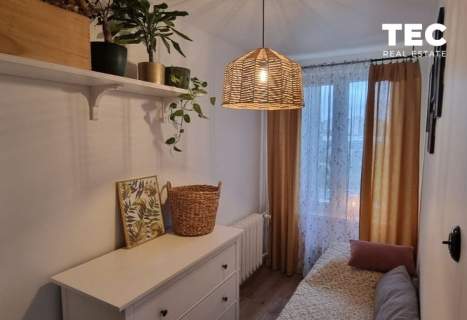 2 pokoje 40 m Loggia 9 piętro Widok l