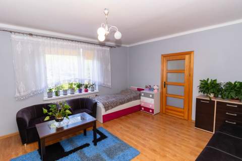 Dom po remoncie 106,5m2 działka 2873m2 choinki